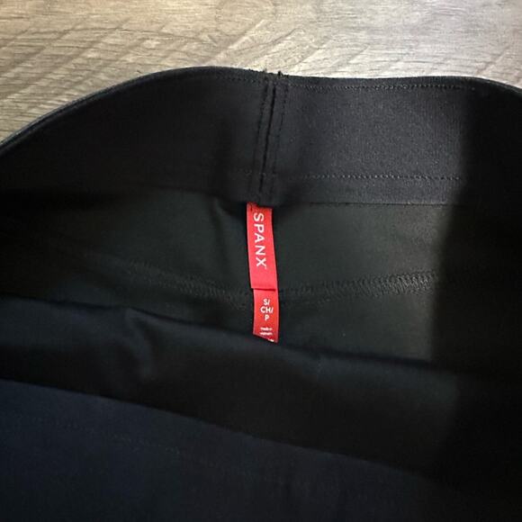 NWOT Spanx Leather-Like Ankle Skinny Pant Black S - Picture 5 of 6